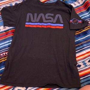NASA shirt size M worn twice at the most?